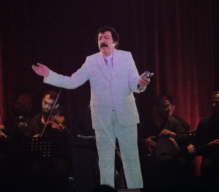 MÜSLÜM GÜRSES TOZLU RAFLAR’ ALBÜMÜ