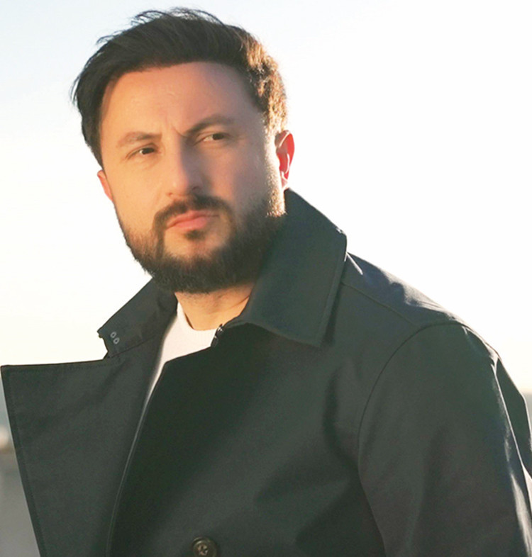 Ayrılık acısını anlattı