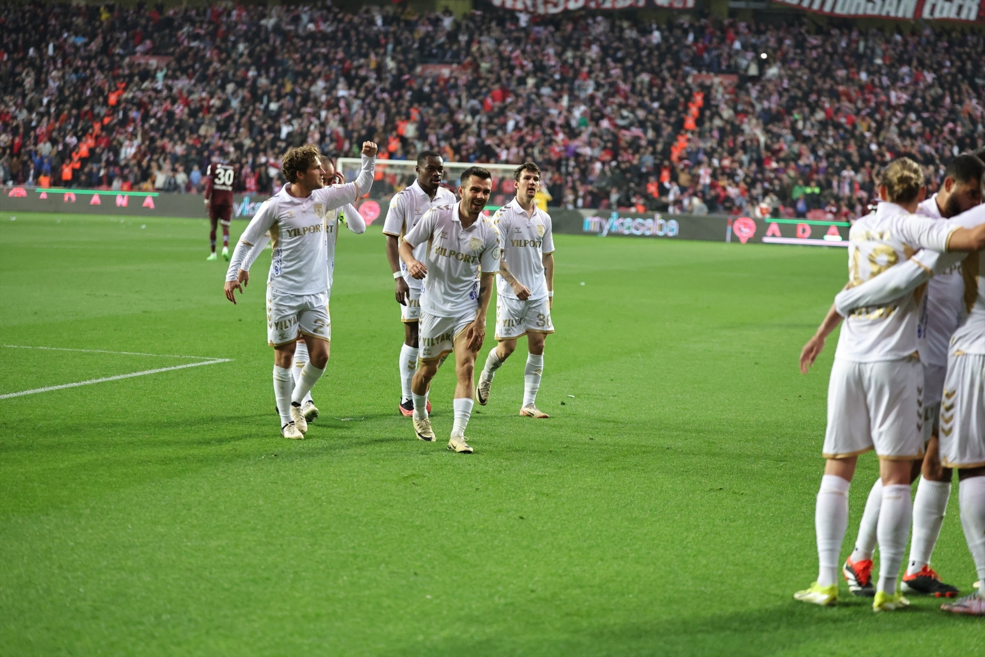 Samsunspor - Trabzonspor maçından öne çıkan fotoğraflar