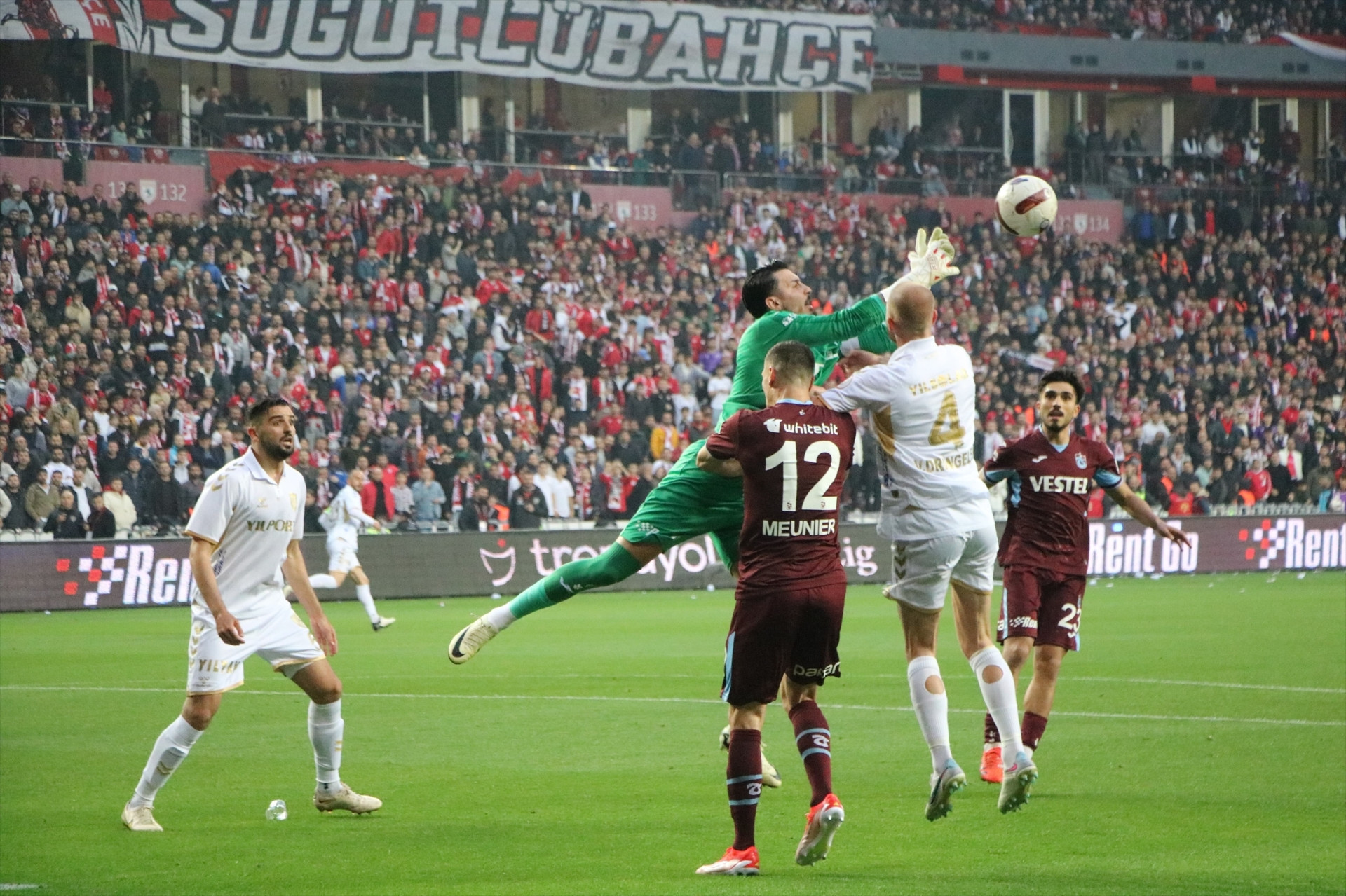 Samsunspor - Trabzonspor maçından öne çıkan fotoğraflar