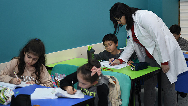 2024 ÖĞRETMEN ATAMASI KONTENJANLARI VE BRANŞ DAĞILIMI BELLİ OLDU || 20 bin öğretmen ataması başvuruları ne zaman, hangi branştan kaç atama yapılacak Takvim açıklandı