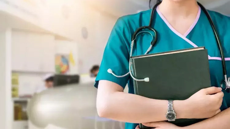 HEMŞİRELER GÜNÜ MESAJLARI VE SÖZLERİ RESİMLİ 2024 || Anneye, eşe, sevgiliye Hemşireler Günü mesajlarından seçenekler Hemşireler gününüz kutlu olsun  || Bugün Hemşireler Günü mü, ne zaman, 12 Mayıs mı