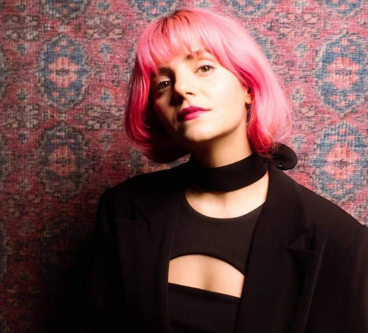 EDA BABADAN YENİ ŞARKI - BIRAKMIYOR ELLERİN