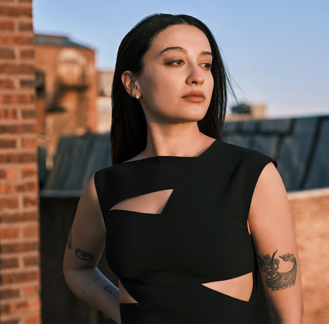 MELİKE ŞAHİNİN YENİ ALBÜMÜNDEN İLK MÜJDESİ: DURMA YÜRÜSENE