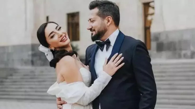 ÖYKÜ GÜRMAN KİMİNLE EVLİ