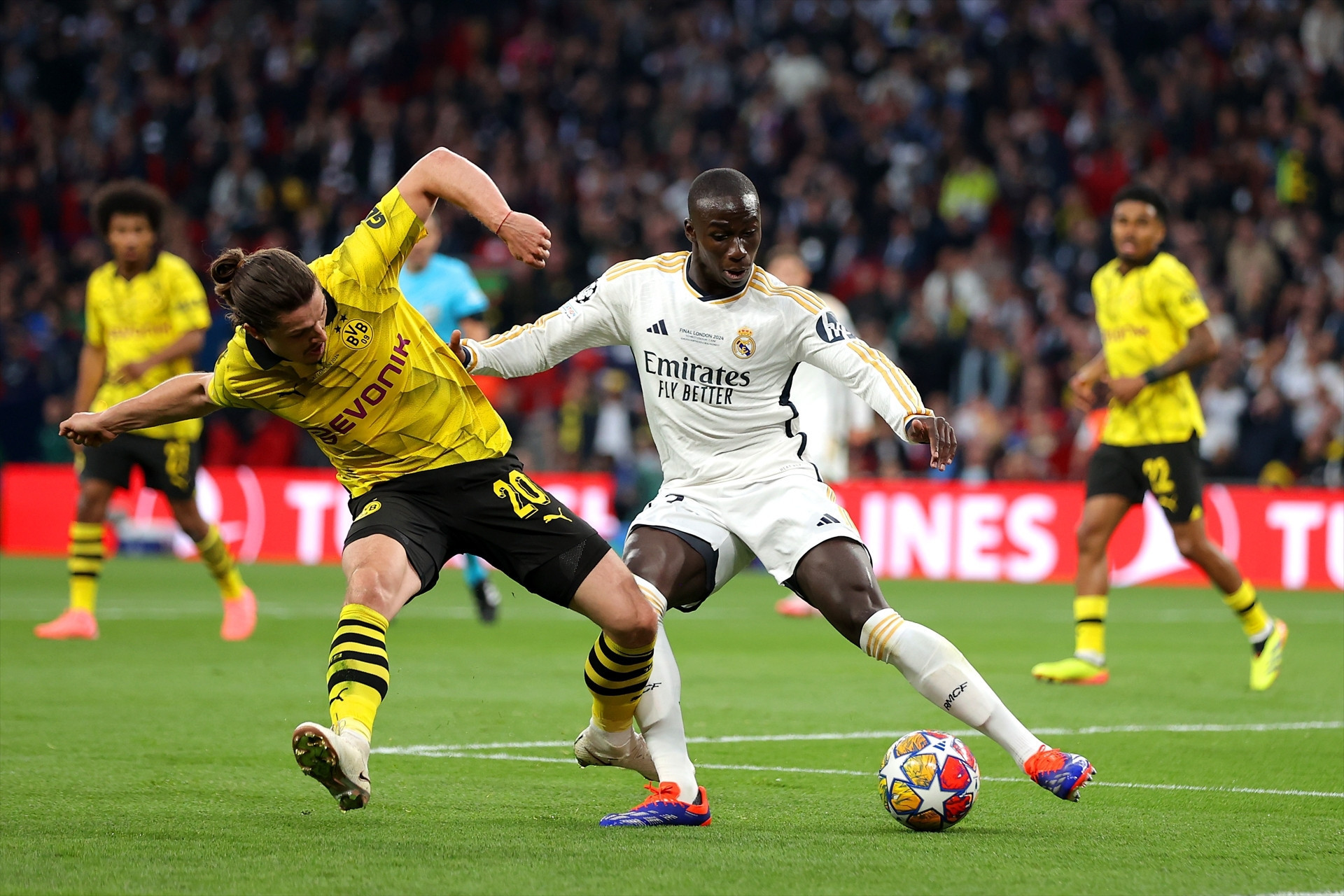Borussia Dortmund - Real Madrid finalinden ekranlara yansımayanlar