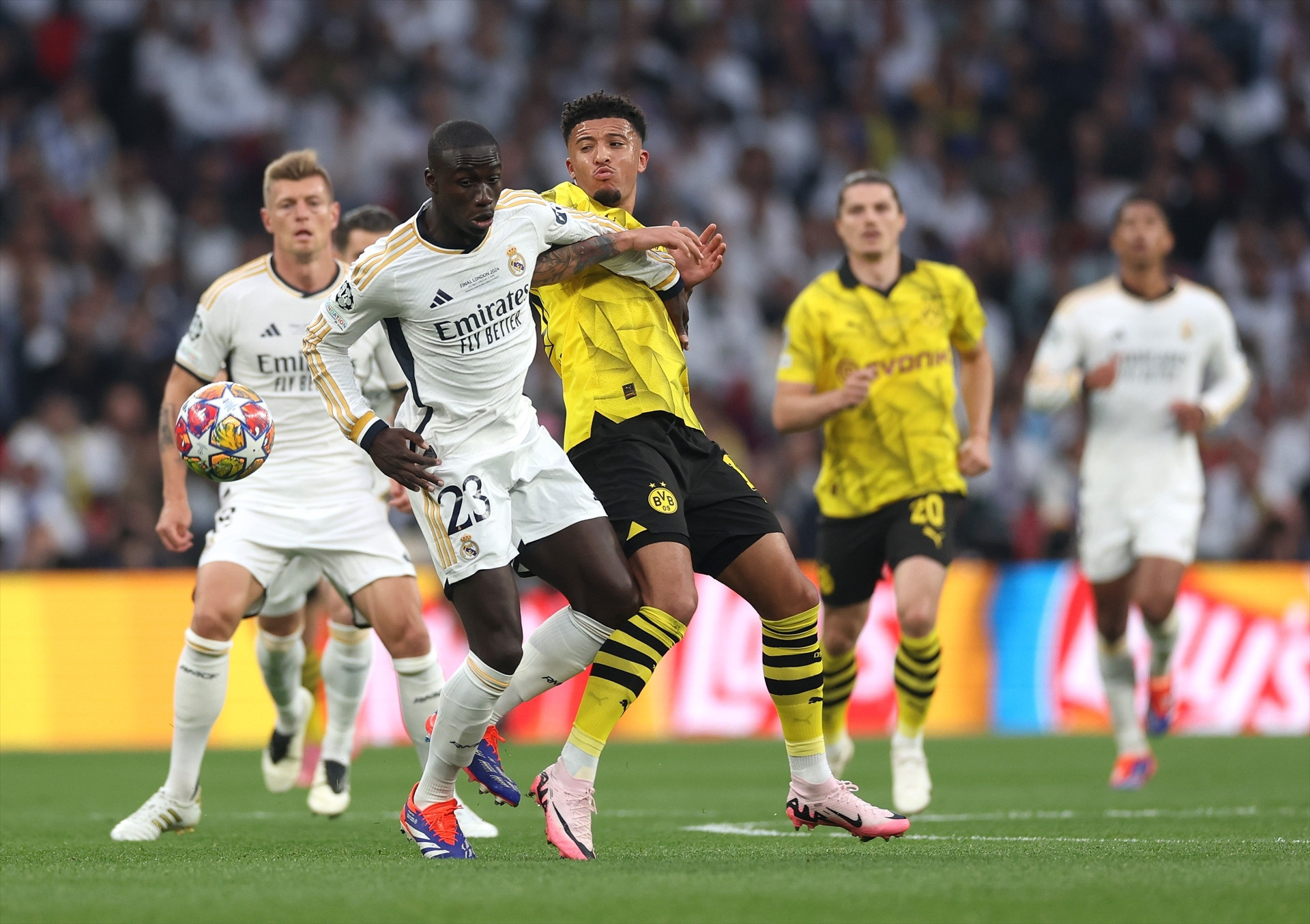 Borussia Dortmund - Real Madrid finalinden ekranlara yansımayanlar