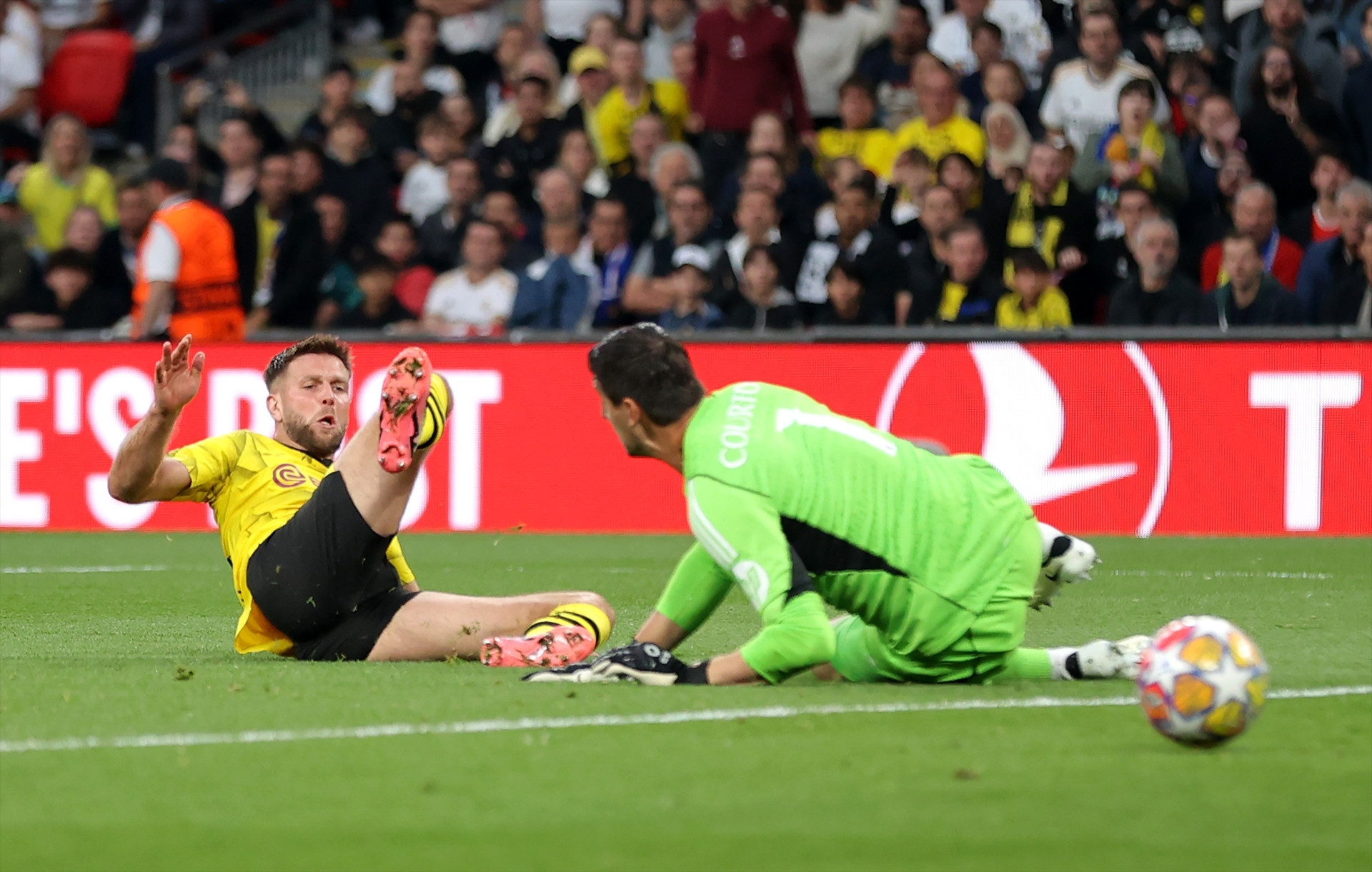 Borussia Dortmund - Real Madrid finalinden ekranlara yansımayanlar