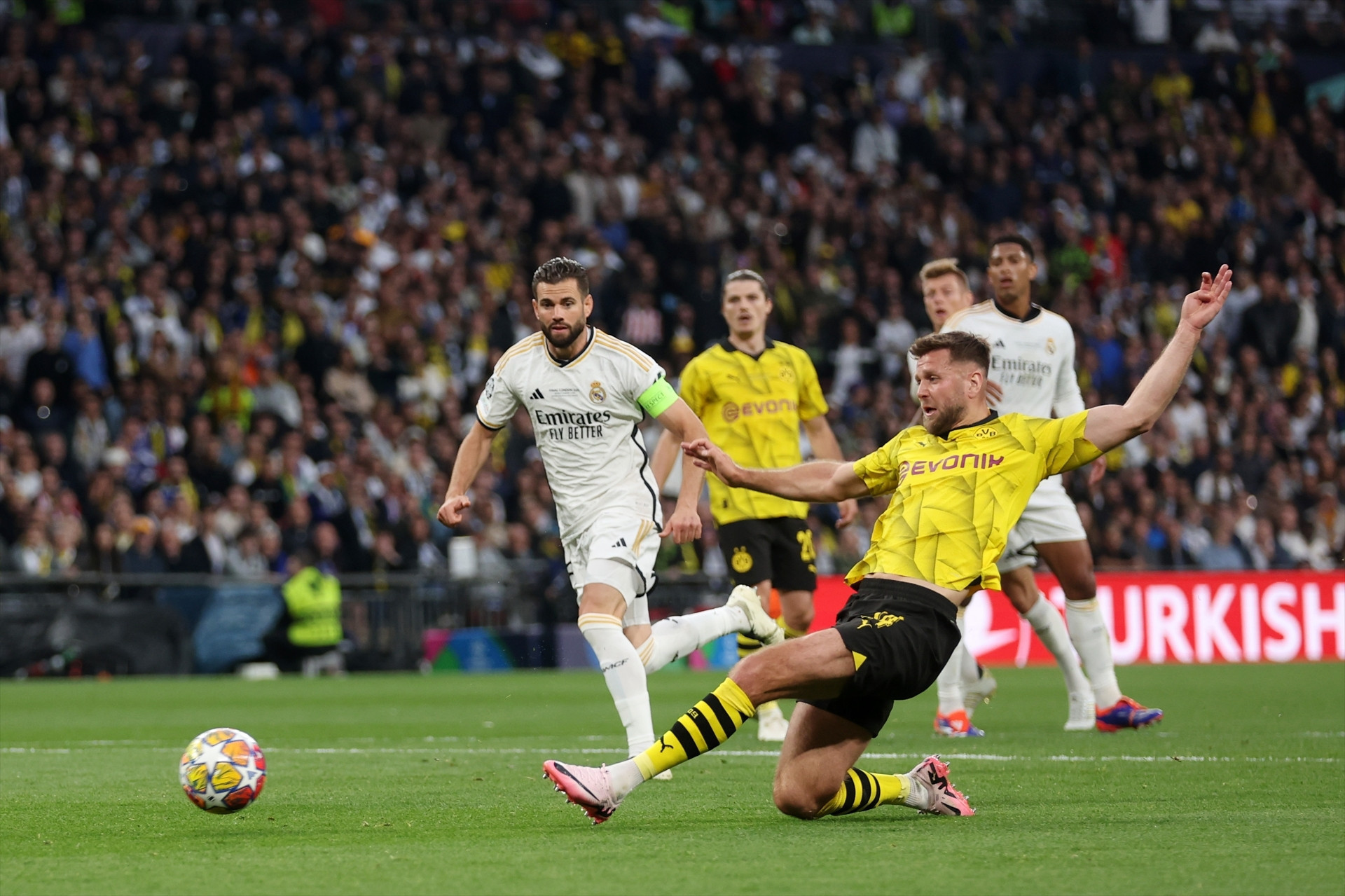 Borussia Dortmund - Real Madrid finalinden ekranlara yansımayanlar