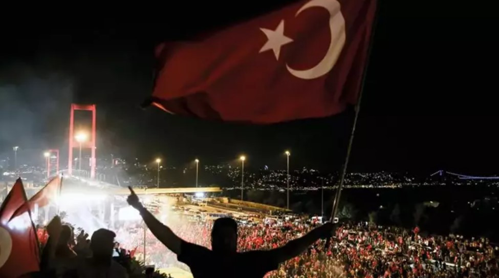 15 TEMMUZ RESMİ TATİL Mİ