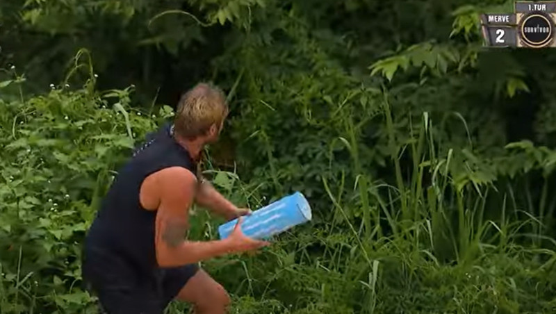 YUNUS EMRE SİNİR KRİZİ GEÇİRDİ