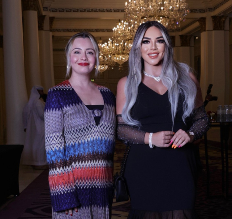 TÜRK TV SUNUCUSUNA DUBAİDEN ÖDÜL