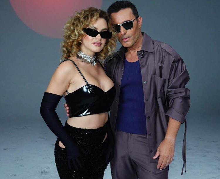 30 yıl sonra aynı şarkıya hayat verdi