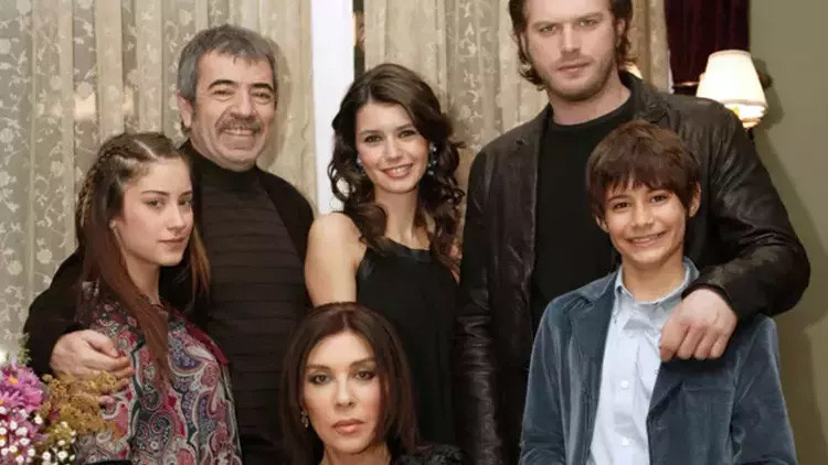 AŞK-I MEMNU İLK NE ZAMAN YAYINLANDI AŞK-I MEMNU İLK NE ZAMAN YAYINLANDI