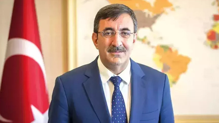 YURT DIŞI ÇIKIŞ HARCI İLE İLGİLİ CEVDET YILMAZ’DAN AÇIKLAMA