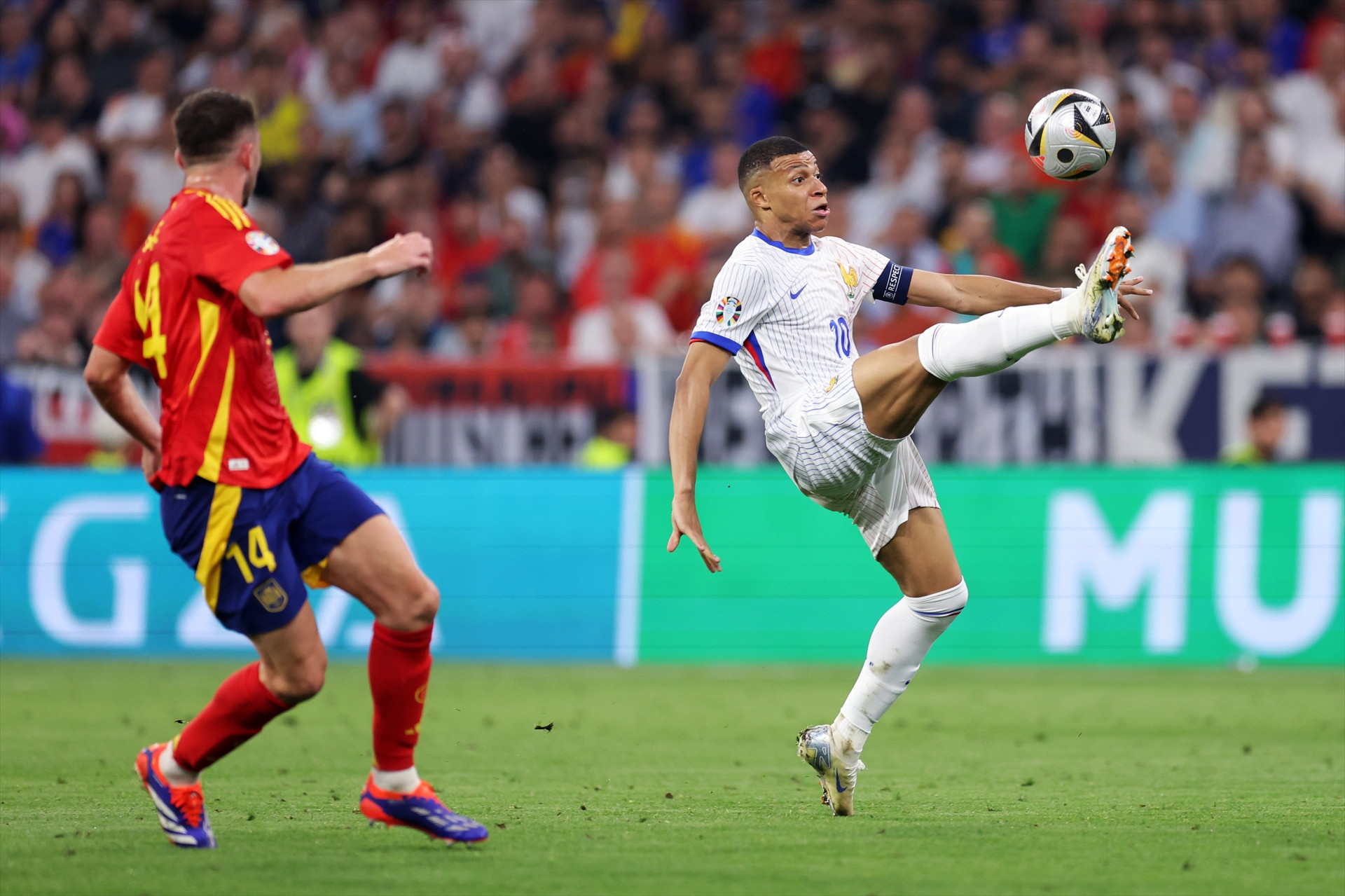 İspanya - Fransa maçında ekranlara yansımayan görüntüler