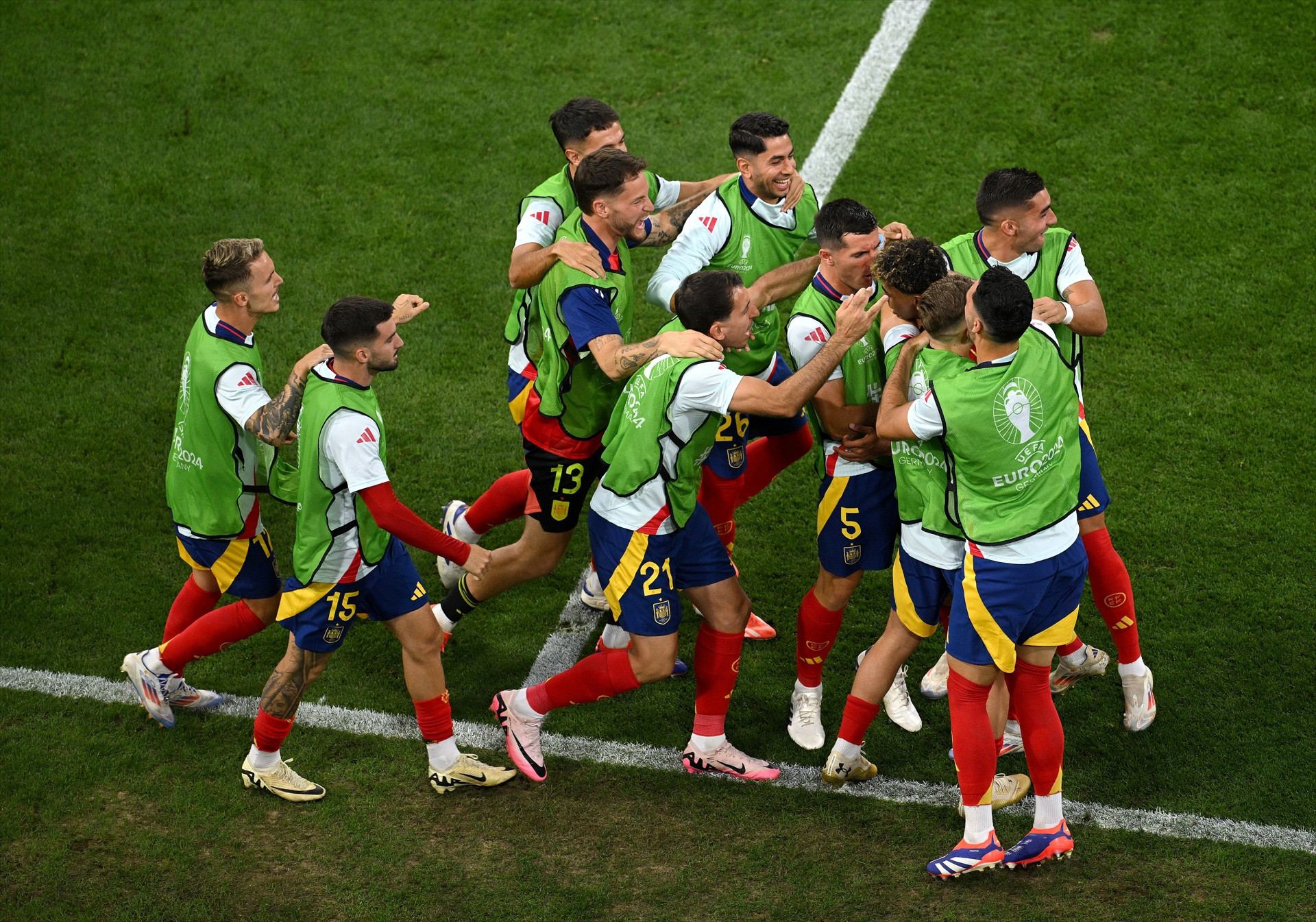 İspanya - Fransa maçında ekranlara yansımayan görüntüler