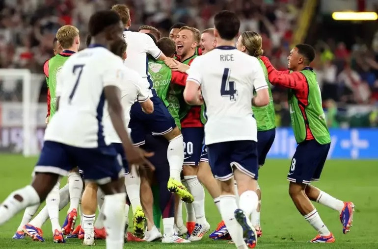 İspanya ve İngilterenin final yolu İspanya ve İngilterenin final yolu