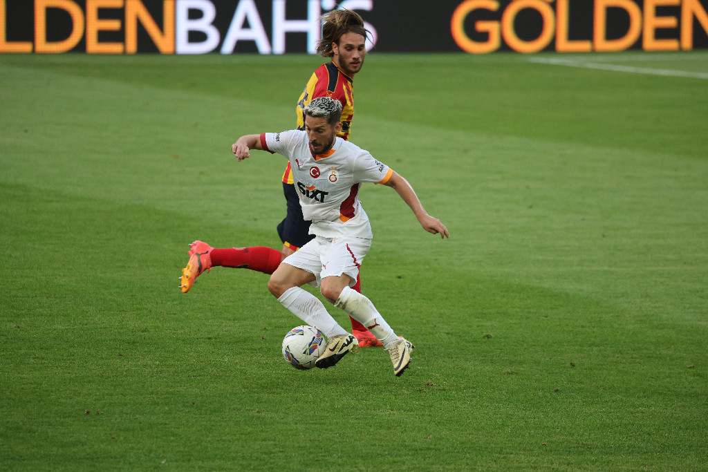 Galatasaray - Lecce maçında objektiflere yansıyan görüntüler