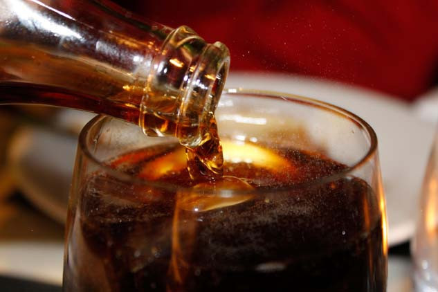 Serinlemek için diyet gazlı içecekleri tercih etmek kilo vermemi sağlar. YANLIŞ