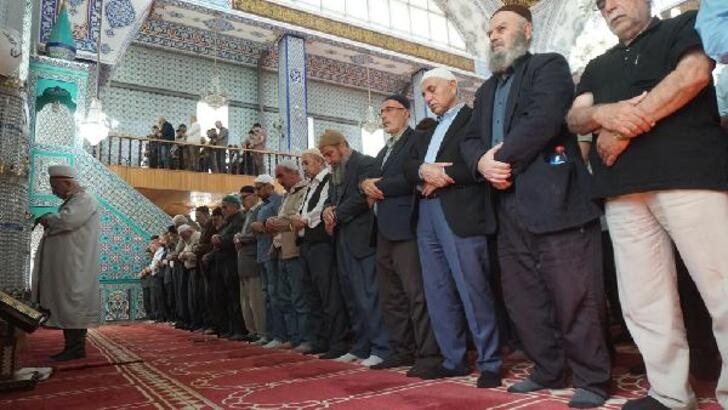 CUMA NAMAZI SAAT KAÇTA