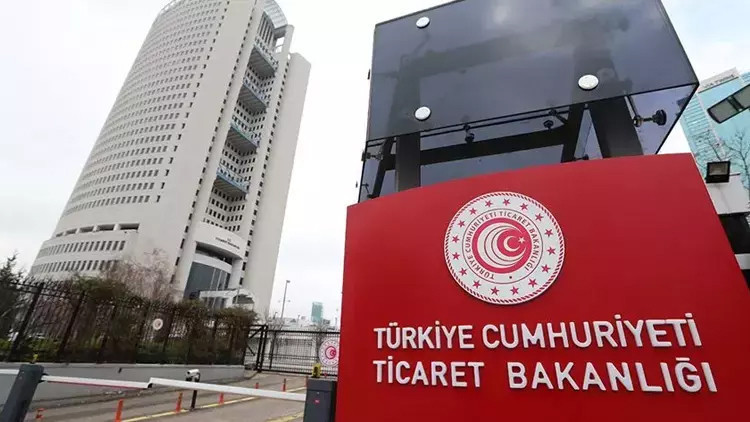 Kuaförler Pazar günü açık mı, hangi gün kapalı Kadın kuaförleri Pazar günü çalışacak mı, kapalı mı olacak Ticaret Bakanlığından yeni açıklama
