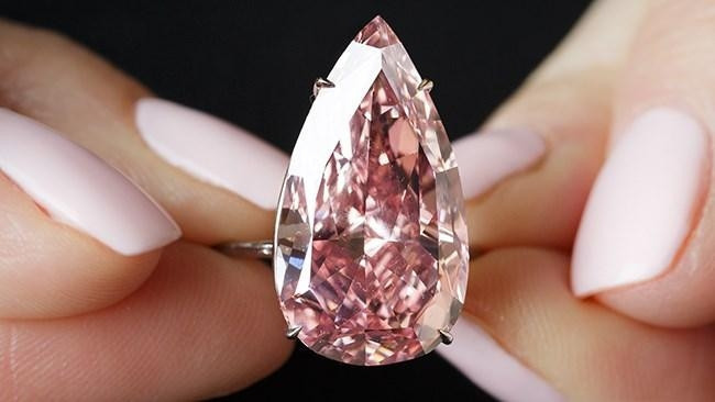 8. UNIQUE PINK 8. UNIQUE PINK