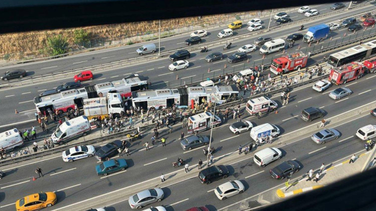 METROBÜS KAZASI ÖLÜ YA DA YARALI VAR MI
