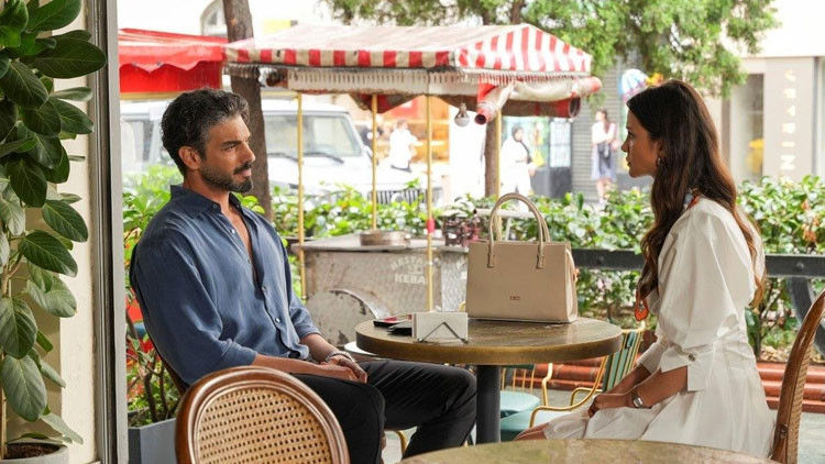 KARADUT OYUNCULARI VE KARAKTERLERİ KARADUT OYUNCULARI VE KARAKTERLERİ