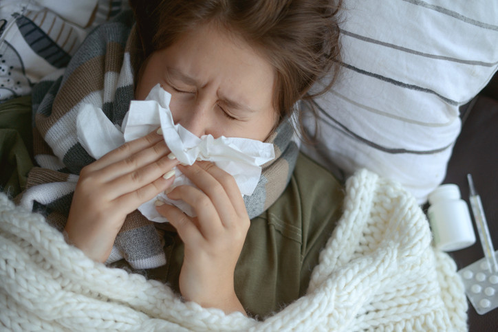 EBEVEYNLERİN YÜZDE 82’Sİ BURUN DAMLALARININ ÇOCUKLARININ DAHA HIZLI İYİLEŞMESİNE YARDIMCI OLDUĞUNU AÇIKLADI