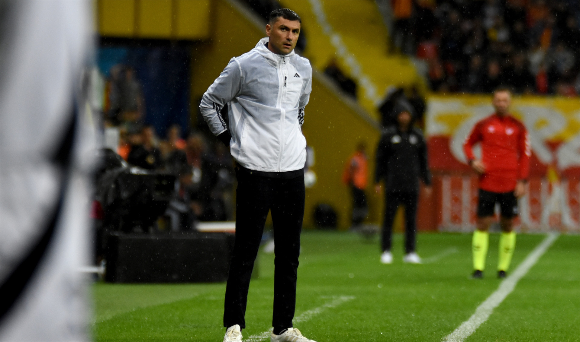 Kayserispor - Beşiktaş maçından ekranlara yansımayan görüntüler