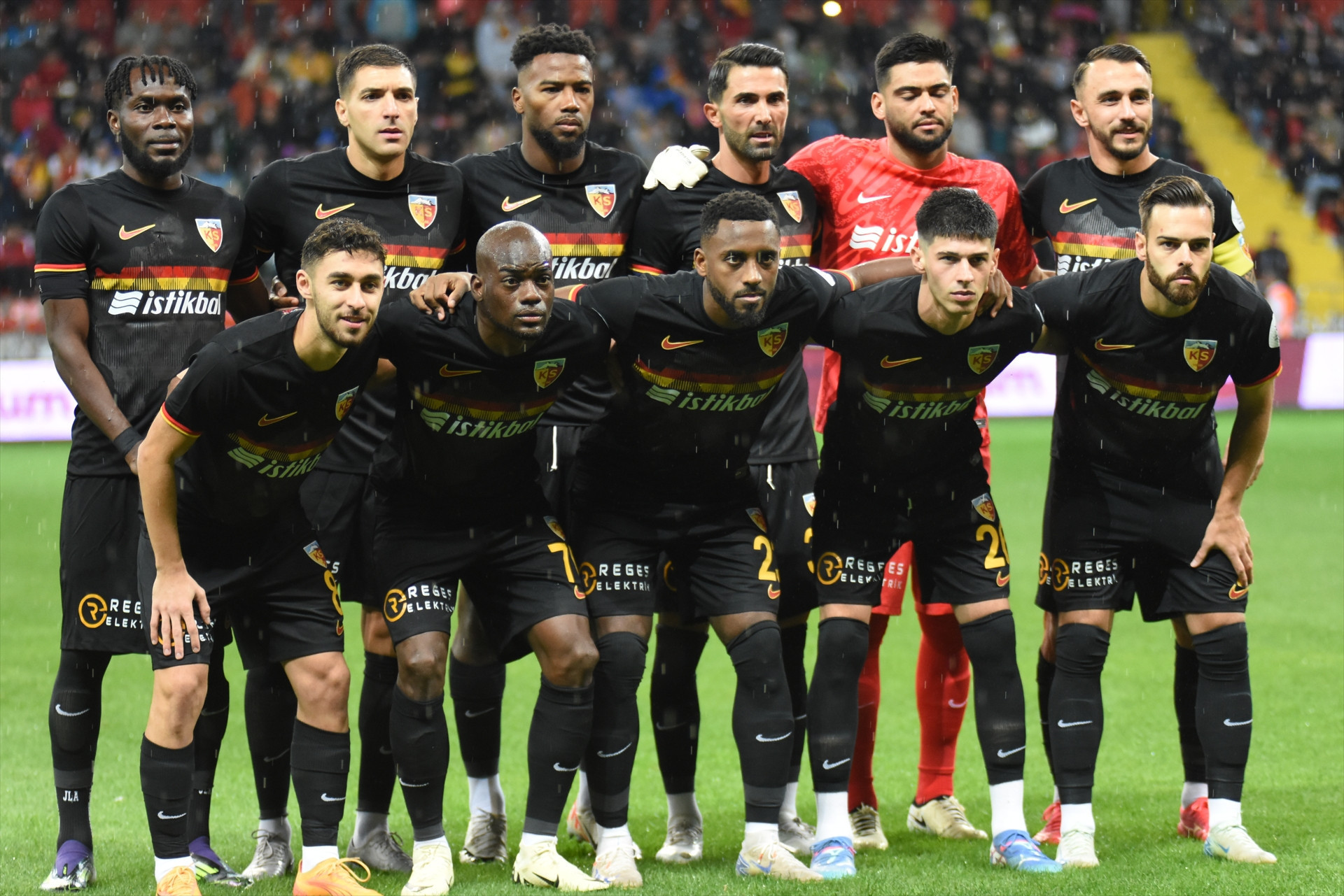 Kayserispor - Beşiktaş maçından ekranlara yansımayan görüntüler