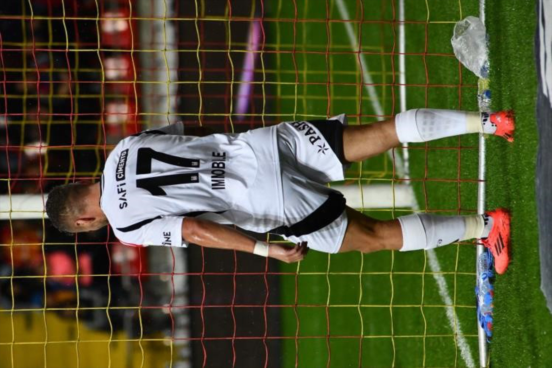 Kayserispor - Beşiktaş maçından ekranlara yansımayan görüntüler