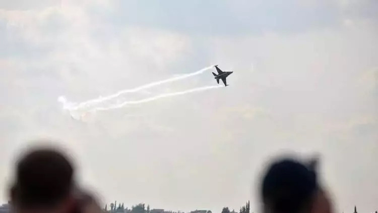 Adanada savaş uçağı ve jet sesleri duyuldu Adanada neden savaş uçakları uçuyor, jet sesi neden geliyor Jet uçuşunun nedeni belli oldu