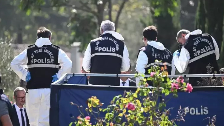 Cem Garipoğlu mezarından neden kefen çıkmadı Kefen çürür mü, kaç yılda çözülür, yok olur mu