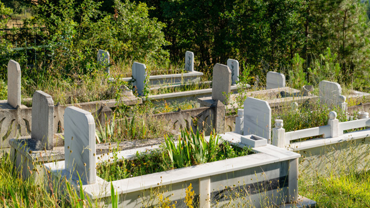 Cem Garipoğlu mezarından neden kefen çıkmadı Kefen çürür mü, kaç yılda çözülür, yok olur mu