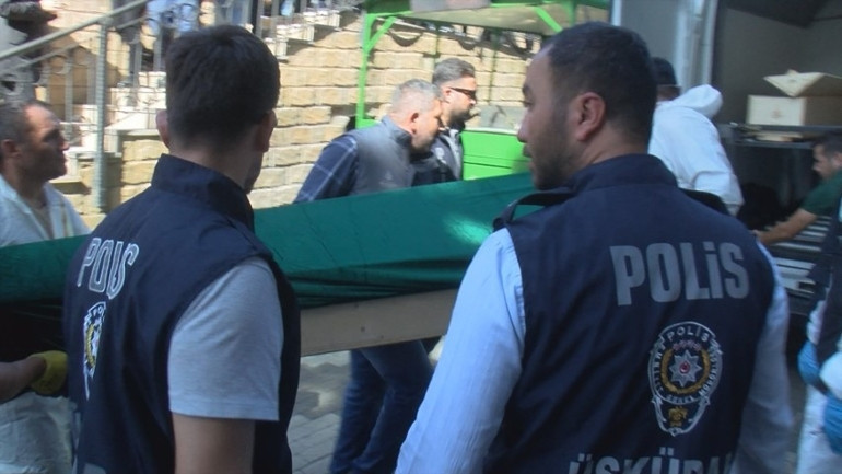 CEM GARİPOĞLU OLAYI SON DURUM GELİŞMELERİ (4 Ekim 2024) | Cem Garipoğlunun DNA sonuçları ne zaman çıkacak, belli oldu mu Cem Garipoğlu yaşıyor mu Münevver Karabulutu öldüren Cem Garipoğlunun mezarı neden açıldı