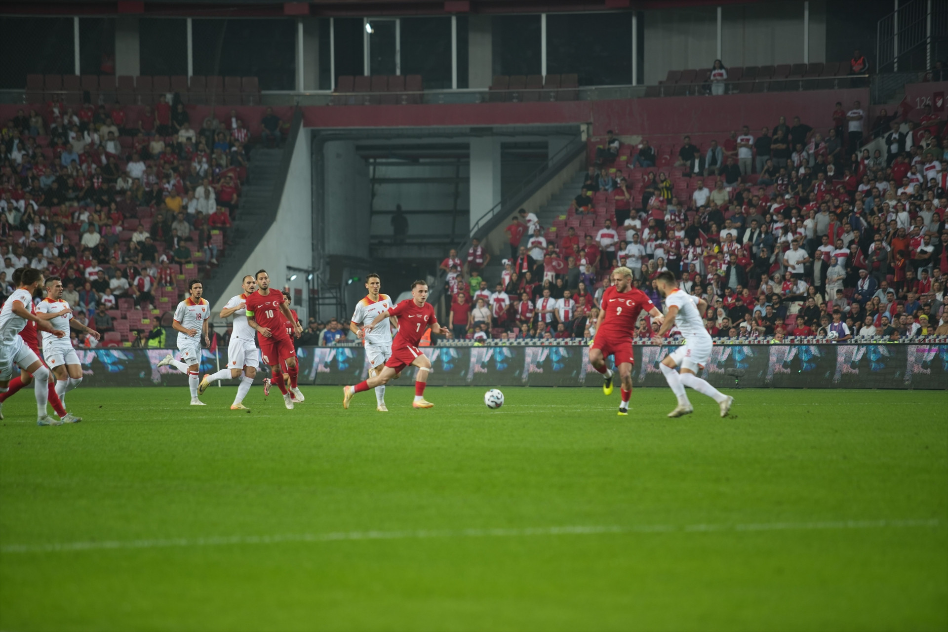 Türkiye - Karadağ maçından ekranlara yansımalayanlar