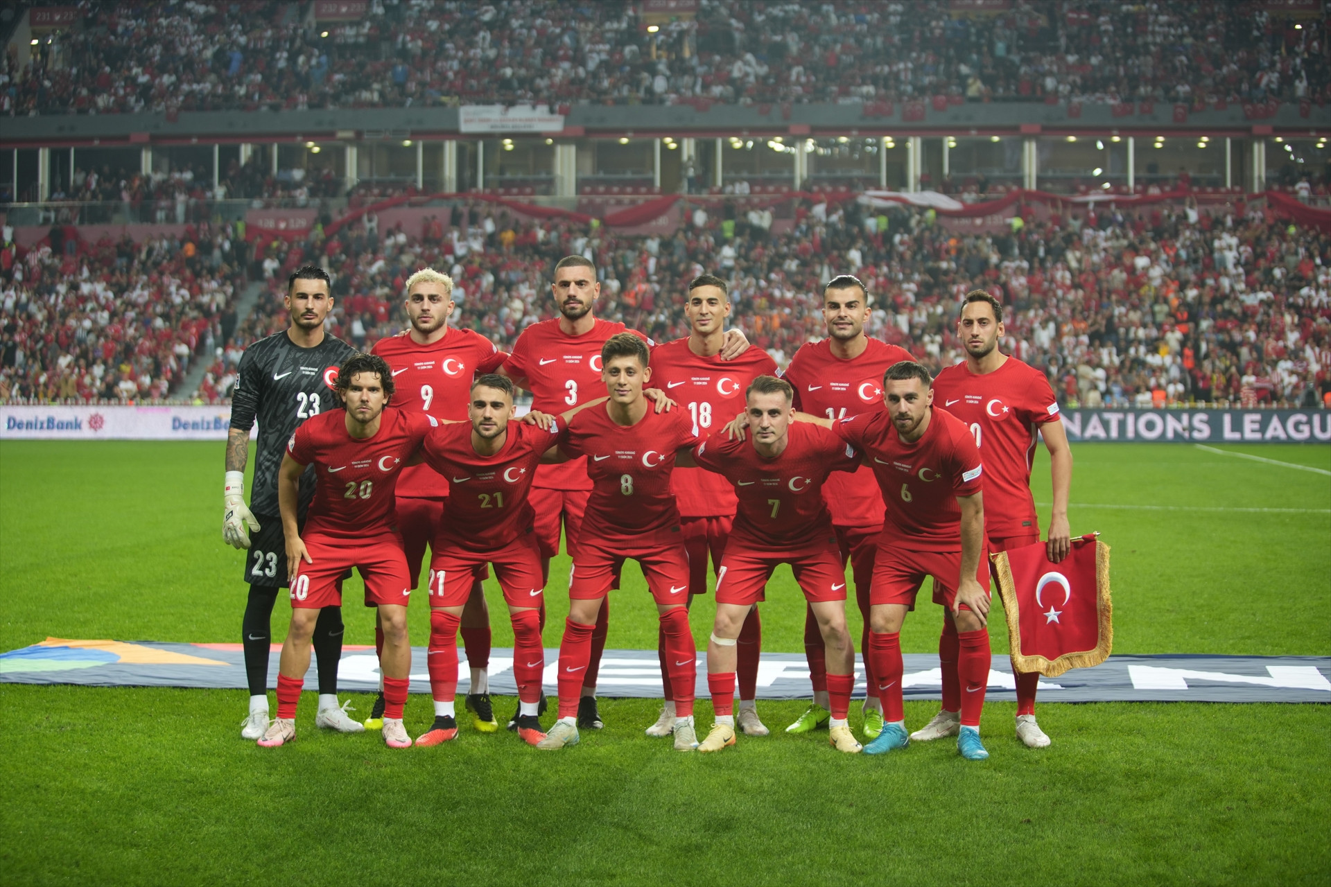 Türkiye - Karadağ maçından ekranlara yansımalayanlar