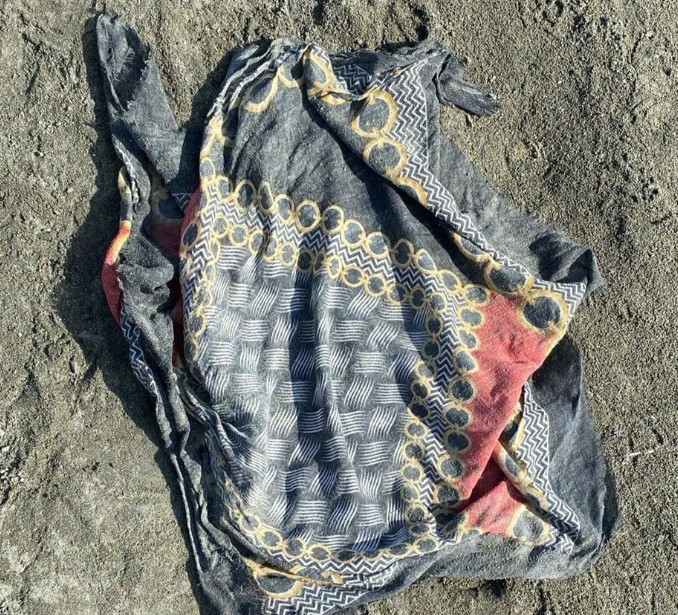 SAHİLDE BULUNAN EŞARP KORUMA ALTINDA