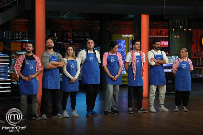 MASTERCHEF MAVİ TAKIM KAPTANI KİM OLDU (15 EKİM 2024 SALI) | Dün akşam MasterChef son bölümde kaptanlığı kim kazandı, kırmızı ve mavi takım kaptanı kimler oldu İşte haftanın yeni takımları