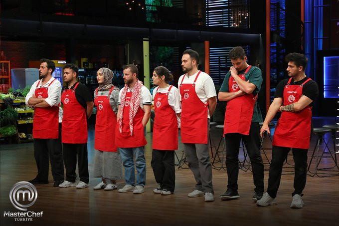 MASTERCHEF MAVİ TAKIM KAPTANI KİM OLDU (15 EKİM 2024 SALI) | Dün akşam MasterChef son bölümde kaptanlığı kim kazandı, kırmızı ve mavi takım kaptanı kimler oldu İşte haftanın yeni takımları