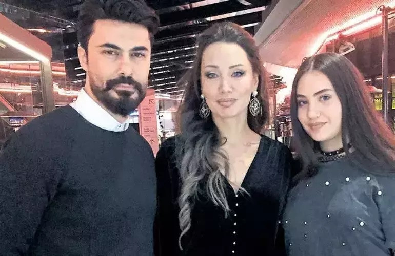 Umut Akyürek kimdir, kaç yaşında Umut Akyürek kızı kimdir, hastalığı nedir Umut Akyürek kimdir, kaç yaşında Umut Akyürek kızı kimdir, hastalığı nedir