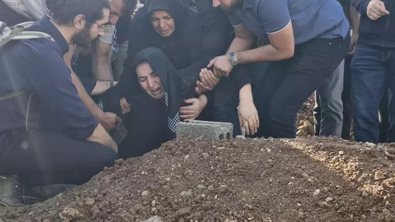 SIRT VE DİZ KAPAĞINDA DARP İZİ VAR