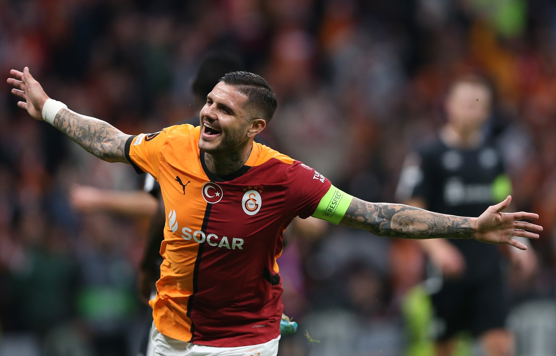 Galatasaray - Elfsborg maçından ekranlara yansımayan görüntüler