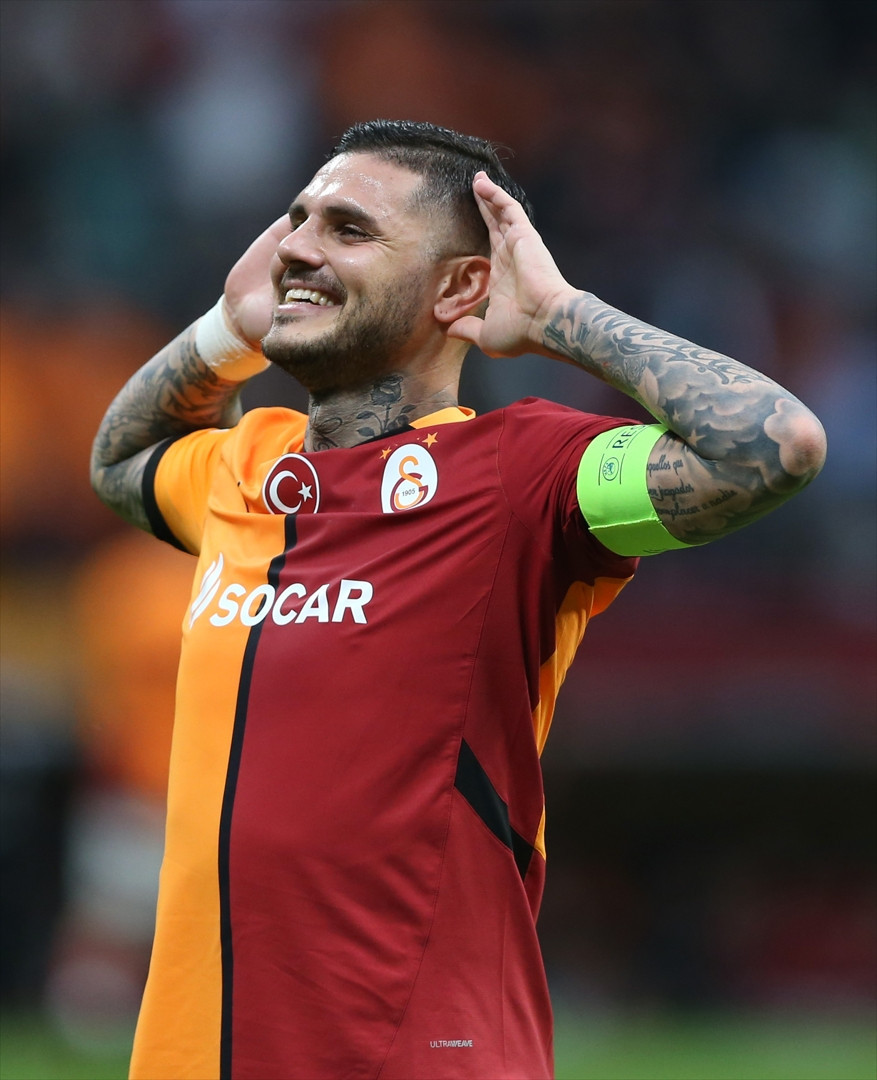 Galatasaray - Elfsborg maçından ekranlara yansımayan görüntüler