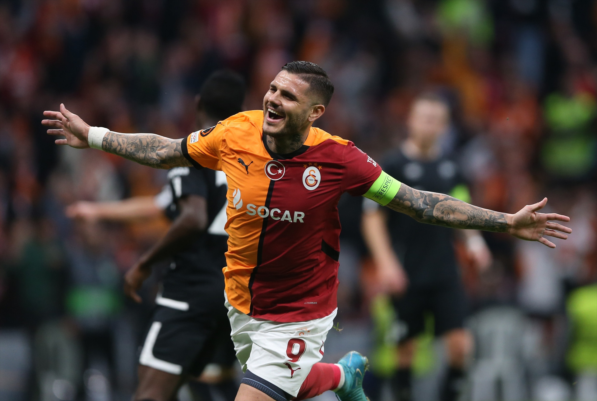 Galatasaray - Elfsborg maçından ekranlara yansımayan görüntüler