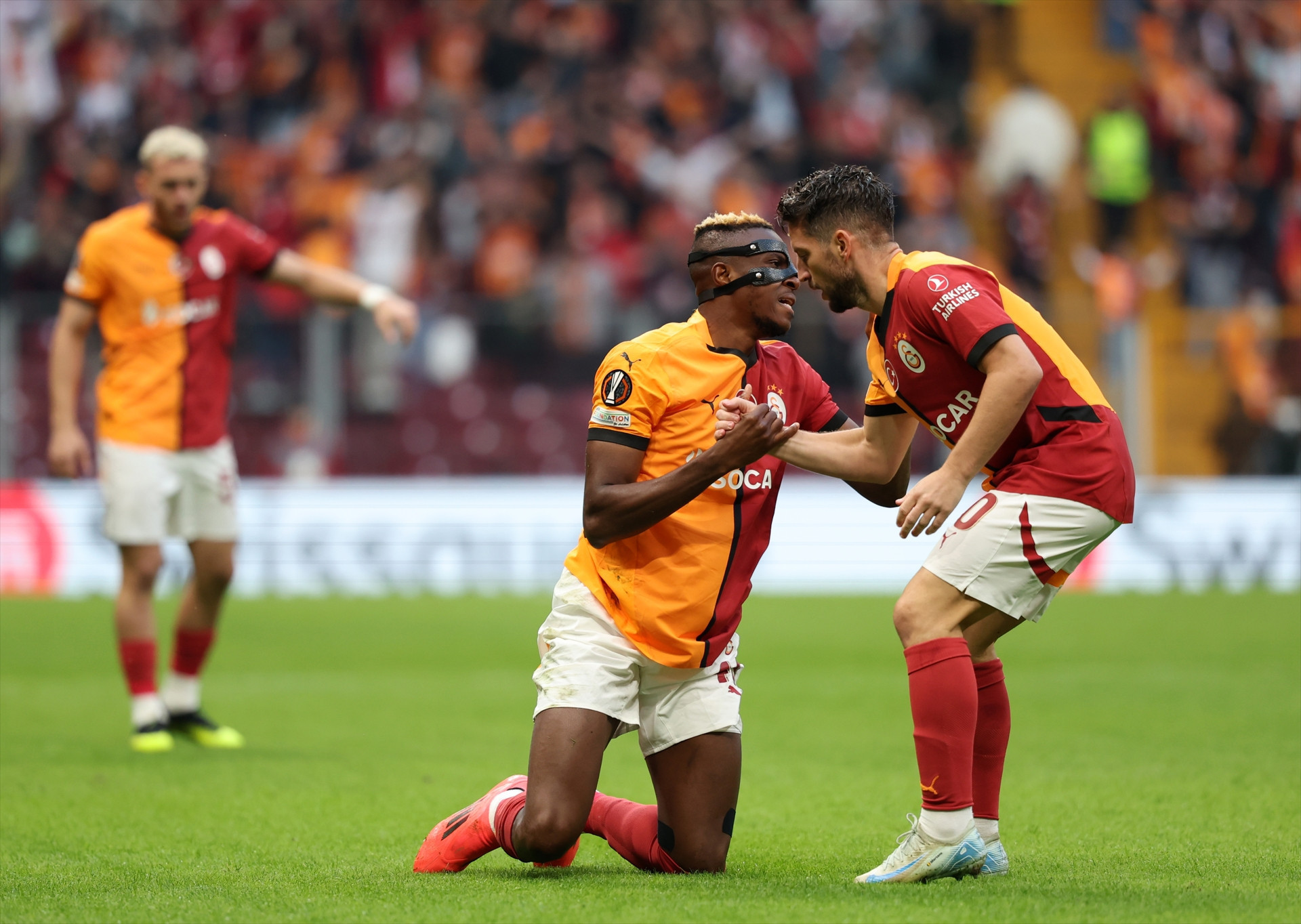 Galatasaray - Elfsborg maçından ekranlara yansımayan görüntüler