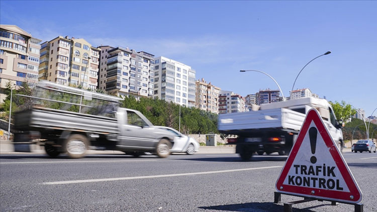 29 EKİM TRAFİĞE KAPALI YOLLAR LİSTESİ || Bugün İstanbul ve Ankarada hangi yollar kapalı, ne zaman açılacak İşte alternatif güzergah bilgisi...