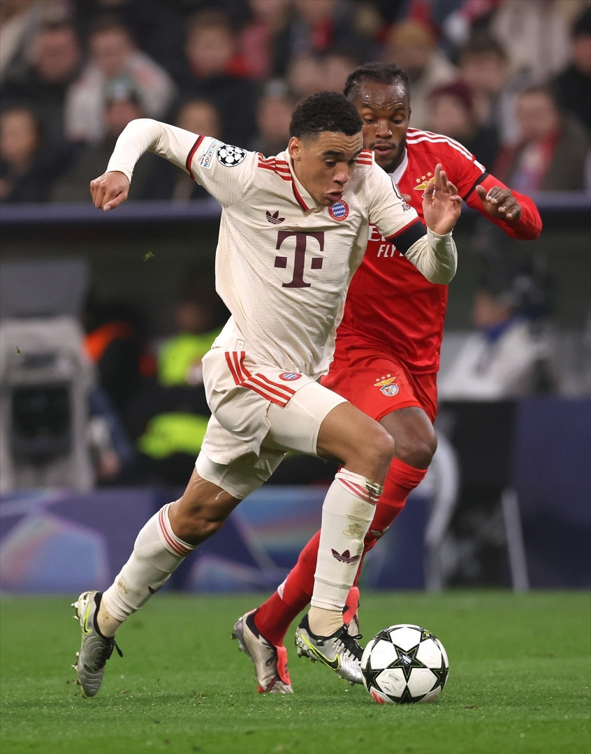 Bayern Münih - Benfica maçından ekrana yansımayanlar Kerem Aktürkoğlu...